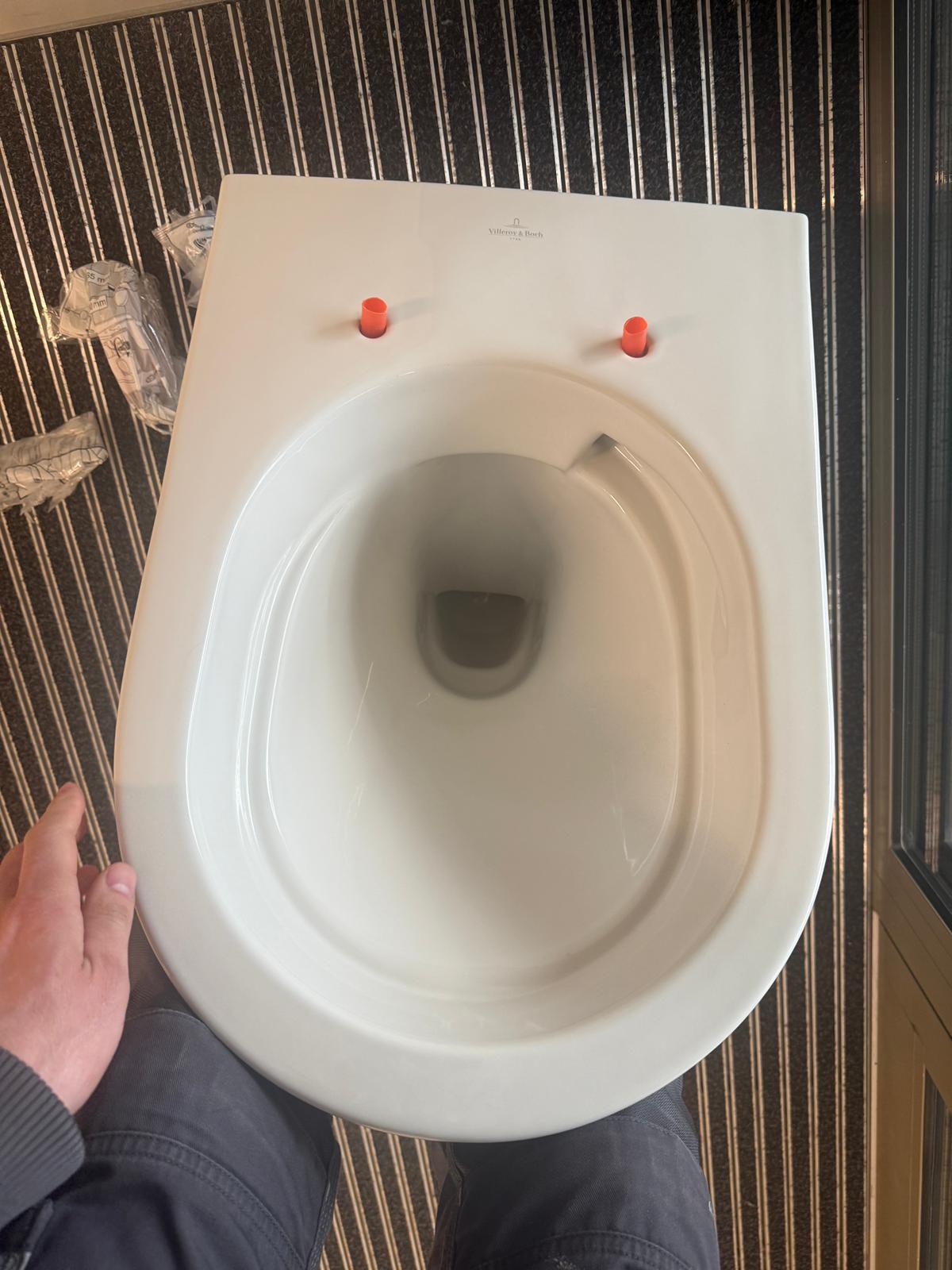 Vorbereitung für den WC-Austausch mit neuem Villeroy und Boch WC in Wien 1020 – Sanitärservice Wien